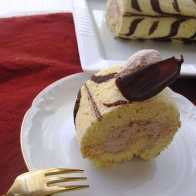柄入りロールケーキ
