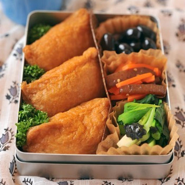 ママ弁「稲荷寿司のお弁当」