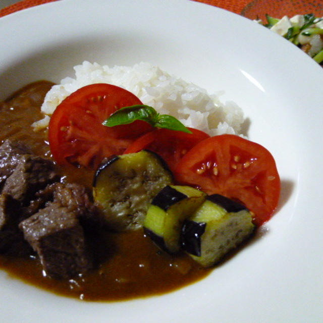 バリ辛カレーとサラダの献立&残り物カレーで夕ご飯
