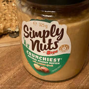 Simply nuts CRUNCHIEST♪
