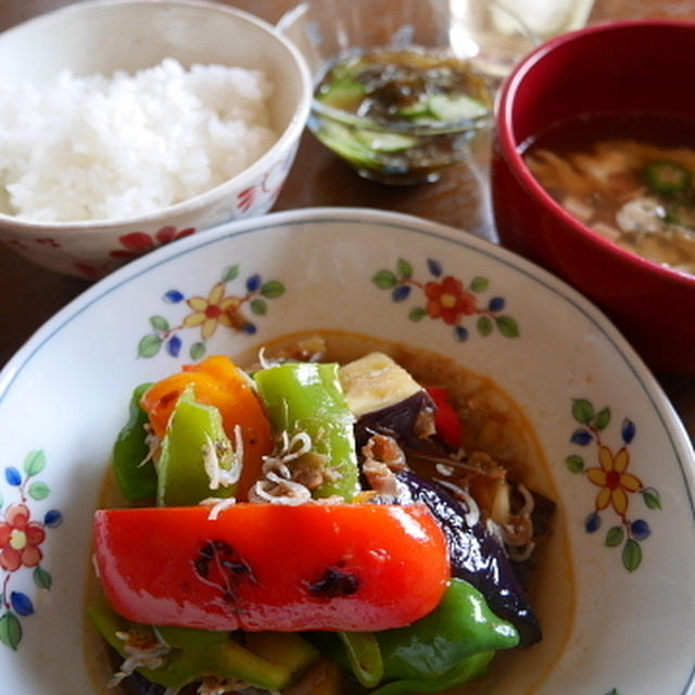 ほぼ野菜だけおかずの昼ご飯