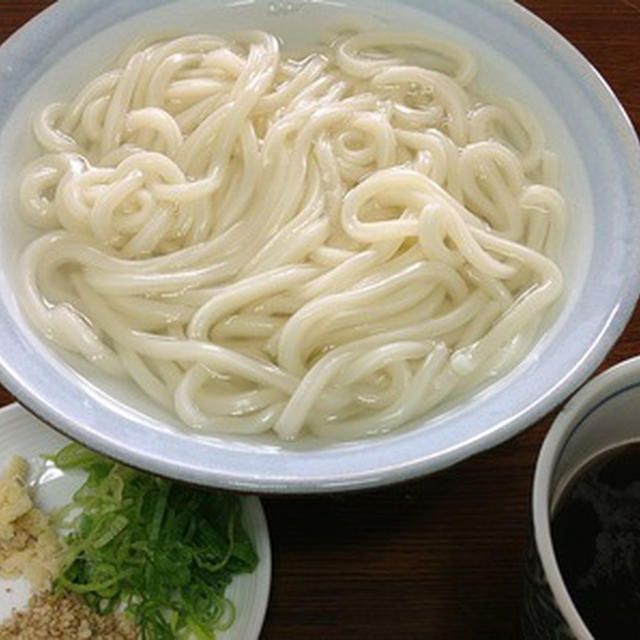 朝めし抜きで昼は「大盛り釜揚げうどん」