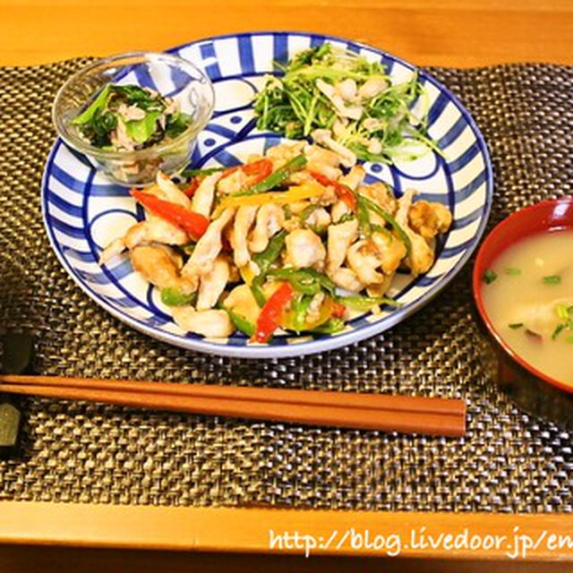 鶏胸肉とピーマンの炒め物の献立