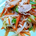 これ一品で、ご飯がたっぷり食べれちゃう肉野菜炒め