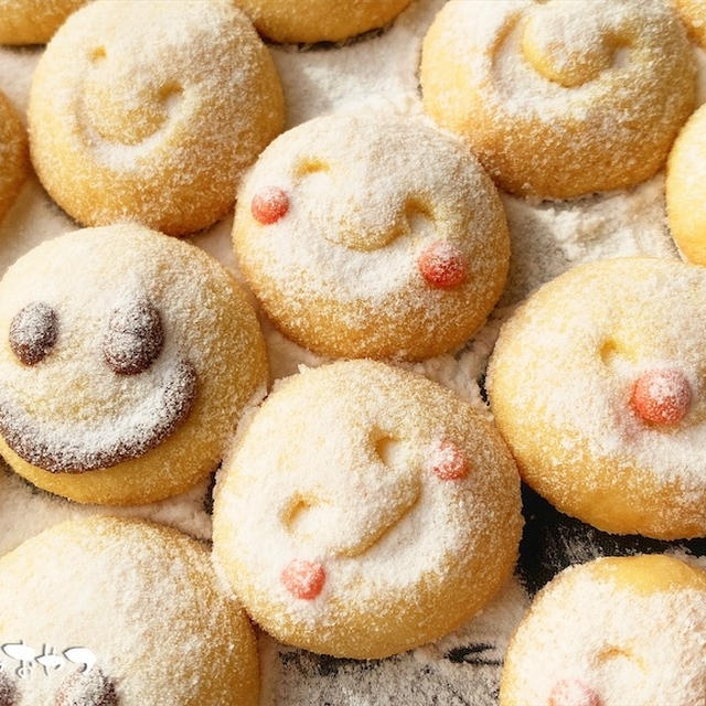 【材料3つ】ニコニコスノーボールクッキー！子供と作る簡単楽しいスマイルクッキー！