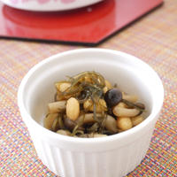 刻み昆布・大豆・しめじの煮物