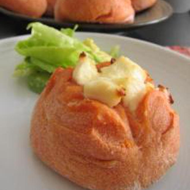 トマトチーズパン＆箱に…？