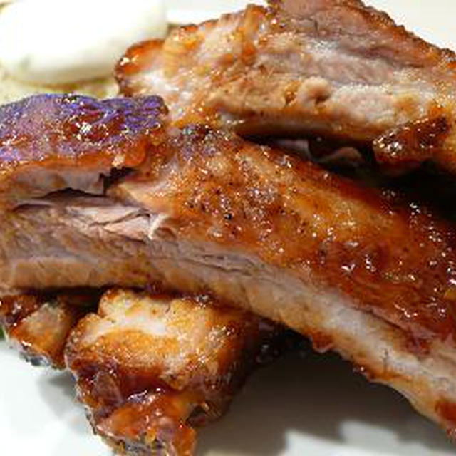 バーベキューリブとバルサミコBBQソース　Oven Barbecued Pork Ribs and Balsamic BBQ Sauce