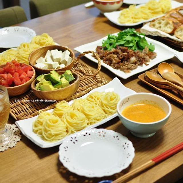 つけスパゲティで晩ごはん～と「あかいくらやみ」