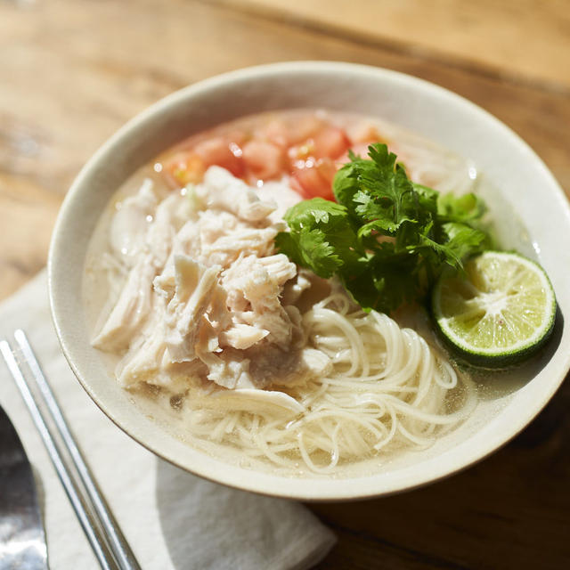 塩麹ささみのフォー風そうめん