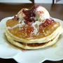 【簡単レシピ】アイスがとろ～り苺ソースdeパンケーキ♪