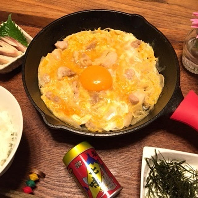 スキレットで！「親子丼のおぼんカフェ定食」