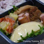 中学息子弁当～リメイク☆ルクエｄｅ焼鮭とじゃが芋のクリーム煮・レンチンから揚げ・・