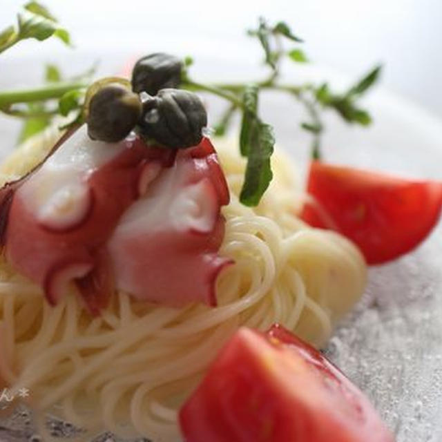 蛸とフルーツトマトの冷製スパゲティ