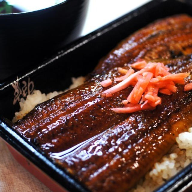■テイクアウト晩ご飯【すき家の特うな丼／肝吸い／頂き物の黄色の西瓜】その他 ６～７月中の外ランチなど。