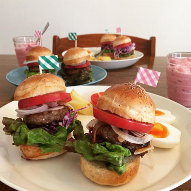 食いしん坊にミニバーガーは無理