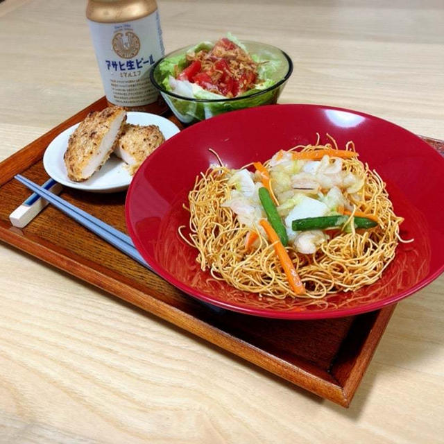 皿うどん　フライドチキン　の献立。