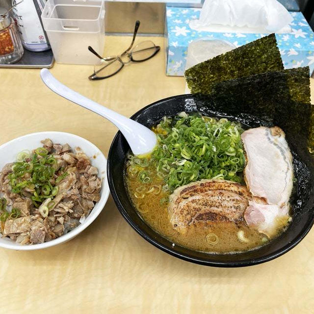 九条ネギらーめんを啜る 〜炙り煮豚・ミニ丼 チャーシュー丼〜