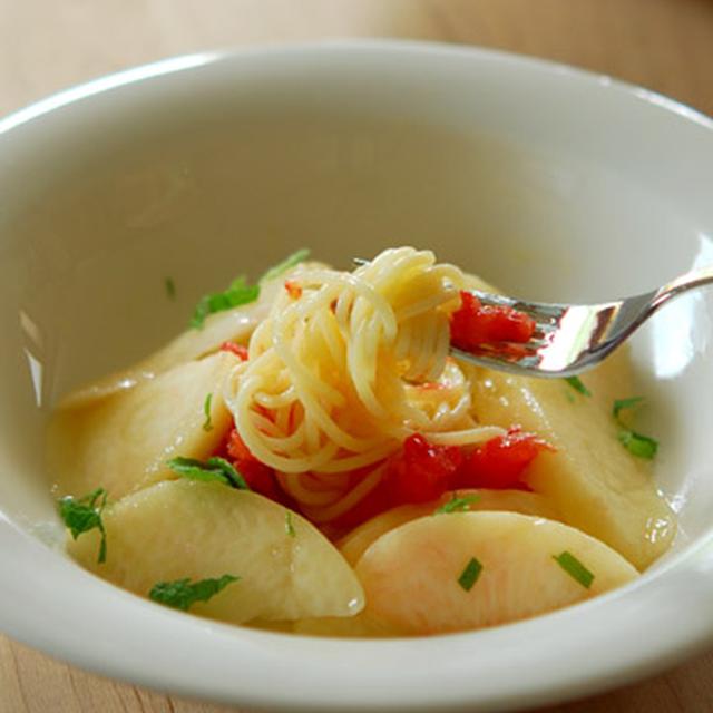 冷たいパスタ　桃のフェデリーニ