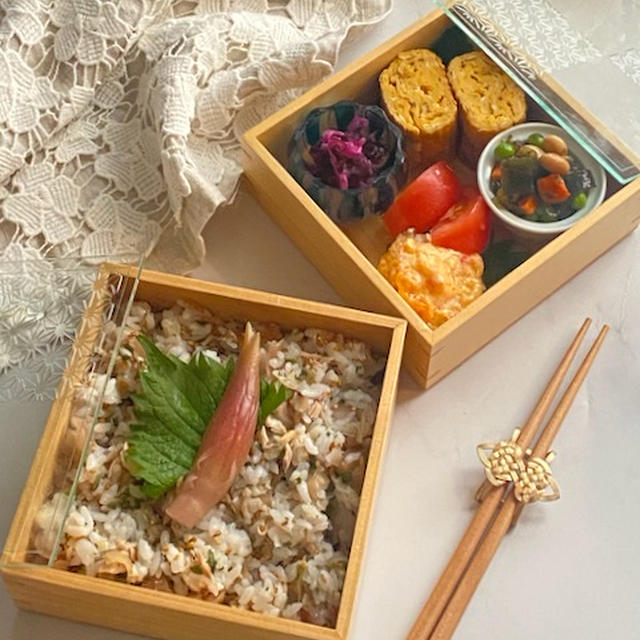 みょうがの甘酢漬けとツナのサラダ寿司