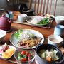 豚肉の生姜焼き定食。12種の野菜ブイヨンでポトフ。