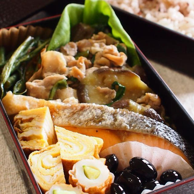 豚肉と茄子の味噌炒めと焼鮭弁当