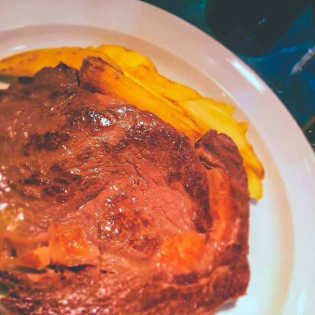 牛リブロースのステーキとフライドポテト By 低温調理器 Boniqさん レシピブログ 料理ブログのレシピ満載