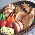 鶏肉弁当。えんどう豆の玉子とじ。眠るあんこ