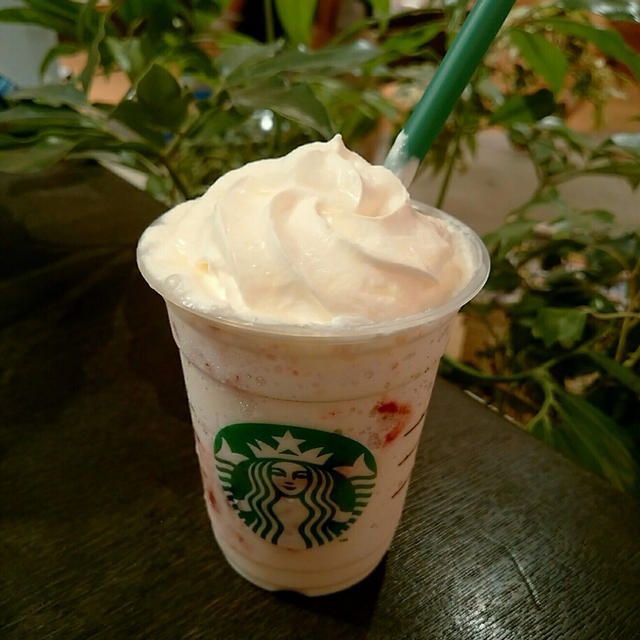 スタバ☆バリスタおススメ新作♪ストロベリー &amp; ホワイト チョコレート フラペチーノ®