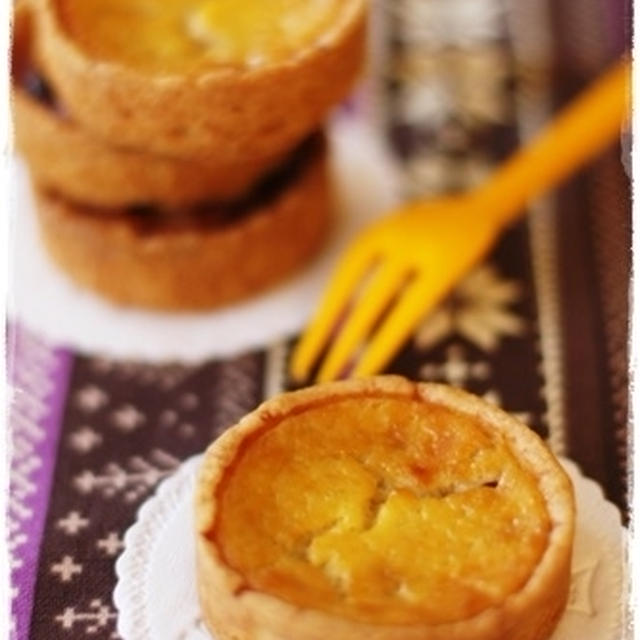 ミニタルトとバナナシフォンケーキ。