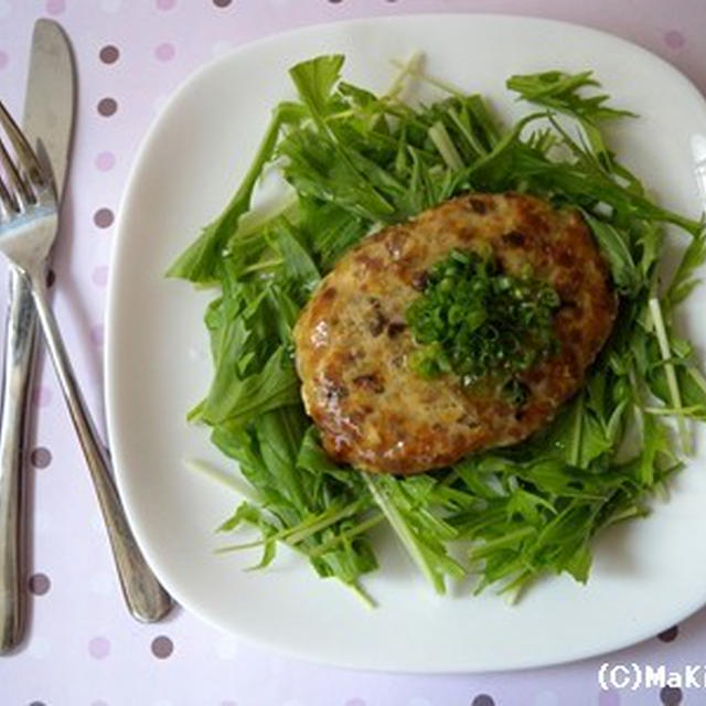 柚子胡椒ソースが決め手！『高きびの豆腐ハンバーグ』