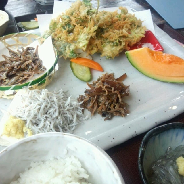 しらすや。。鎌倉腰越