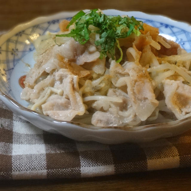 豚肉ともやしの梅干し炒め煮