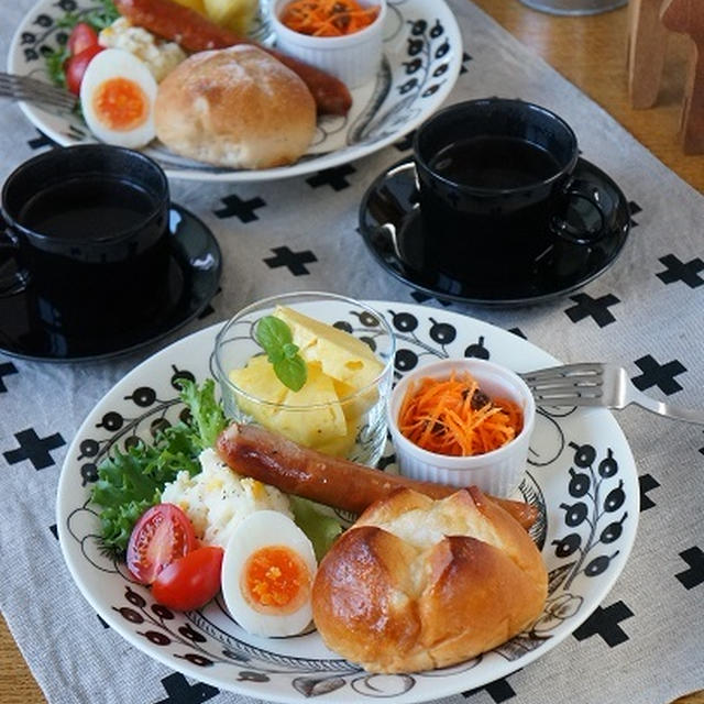 休日みたいな朝ごはんの出来上がり♪