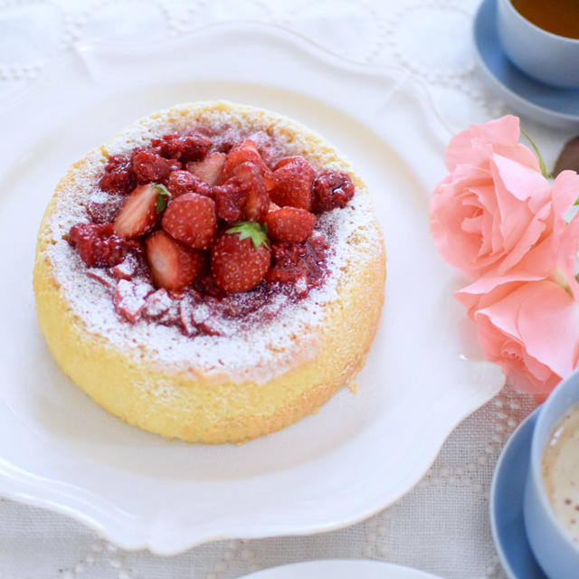 新食感のとろける苺のケーキでおやつ♩