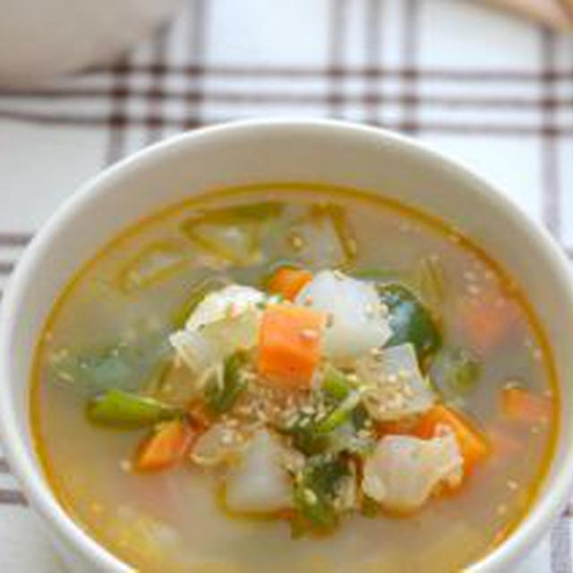 ピリ辛野菜スープ。（ツナ入り具だくさん）
