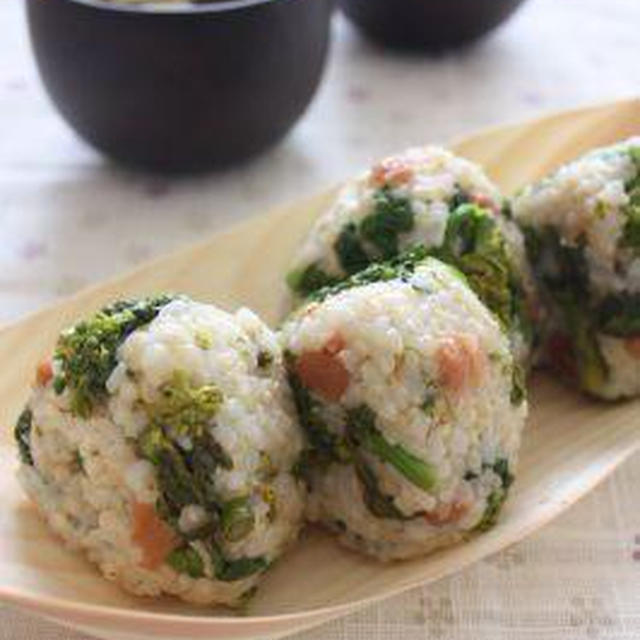 ほろ苦×梅味♪菜の花の春おむすび