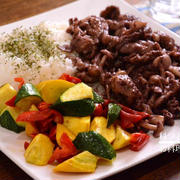 豚肉とキノコの赤ワイン煮込みでワンプレートごはん