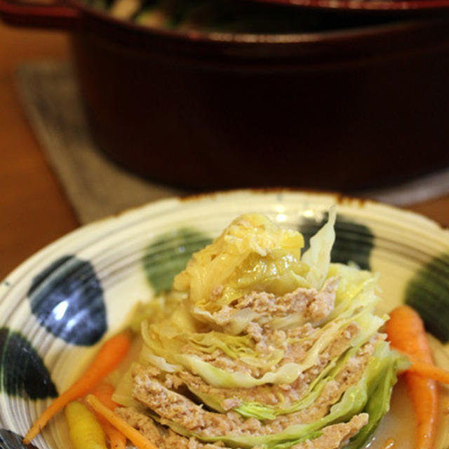 ストウブ鍋☆キャベツと豚ひき肉の重ね蒸し