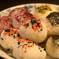 プチコロおにぎりバーグ♪～日本食研「ハンバーグ作りセット」