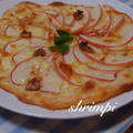 りんごとチーズのハニーソルトピザ by シュリンピさん