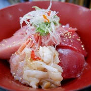 山形・酒田市のみなと市場｢小松鮪専門店｣で絶品マグロ！