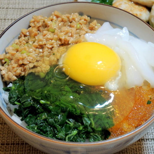 休肝日メニューのねばねば丼☆