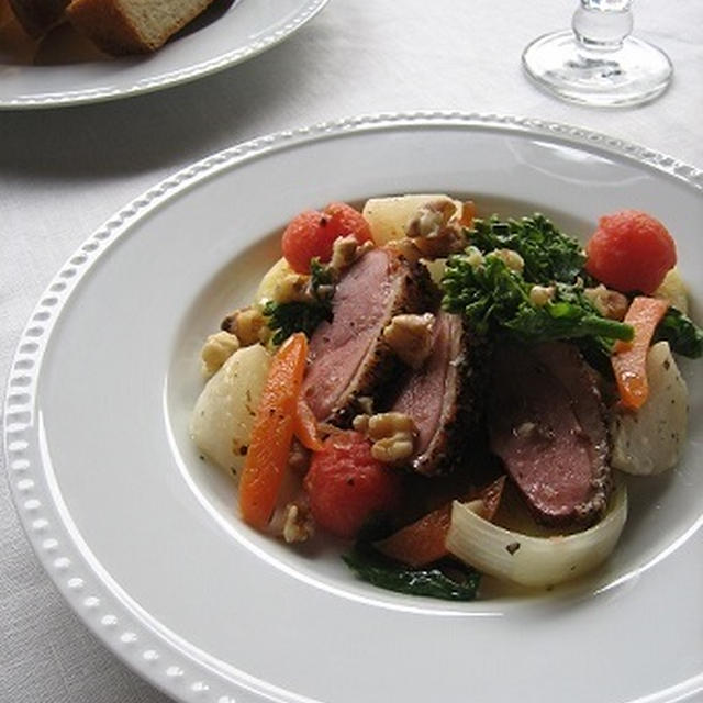Staubホットプレートで 蒸し野菜と鴨肉のサラダ By カシュカシュさん レシピブログ 料理ブログのレシピ満載