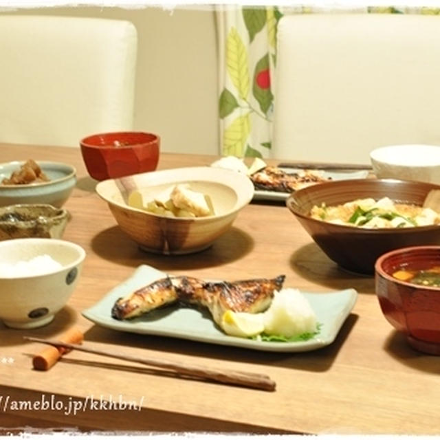 【かんぱちの塩麹かま焼き、蕗の煮物、自家製塩辛など】