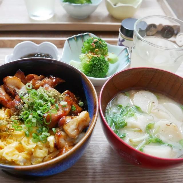 焼き鳥丼、昨日の昼ごはん