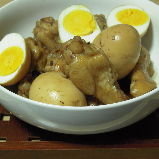 鶏手羽元とゆで卵のつや煮
