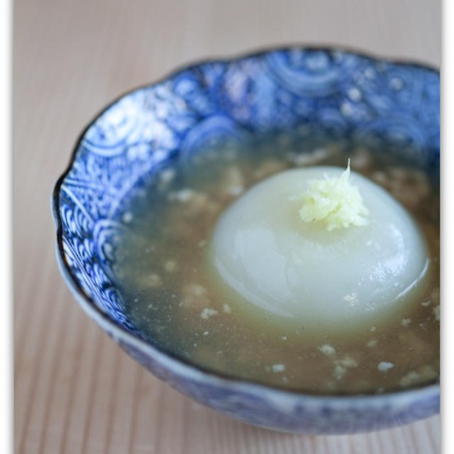 蕪の鶏そぼろあんと、蕪の葉の炒め煮