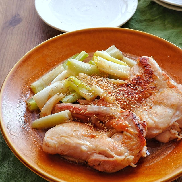 じゅんわり味染み！長ねぎと鶏肉の白だし煮