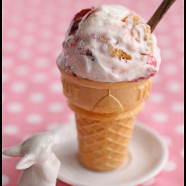 水切りヨーグルトで簡単 ストロベリーチーズケーキ風アイスクリーム By 山本リコピンさん レシピブログ 料理ブログのレシピ満載